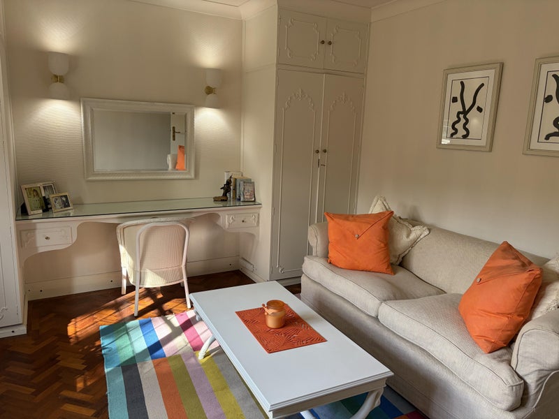 Photo 1: Sitting room