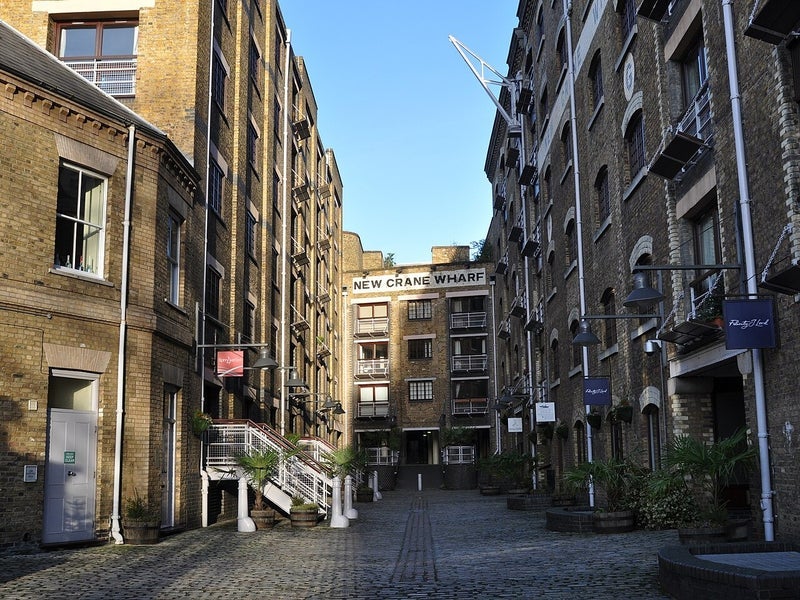Photo 1: Outside