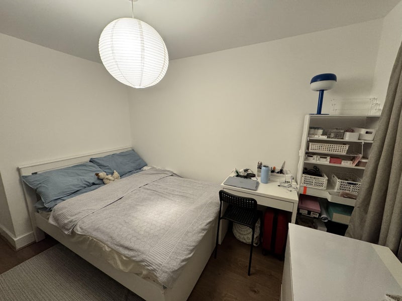 Photo 1: Bedroom