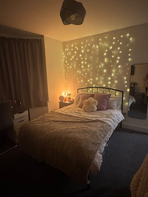 Photo 1: Your room!