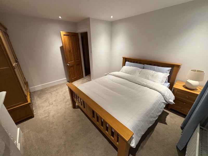Photo 1: Bedroom