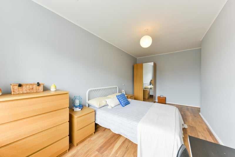 Photo 1: Double Room £1100 pcm, not suitable for couples