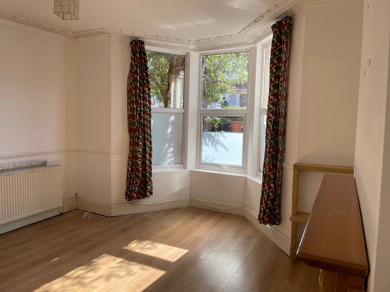 Photo 1: Bedroom