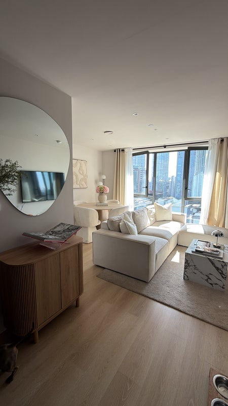 Photo 1: Living space