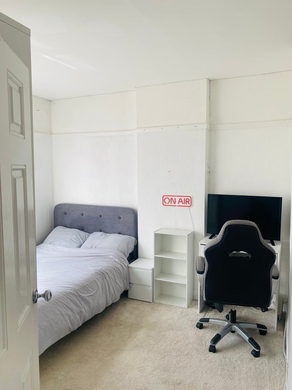 Photo 1: Double room