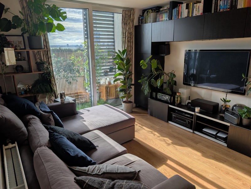 Photo 1: Lounge and balcony