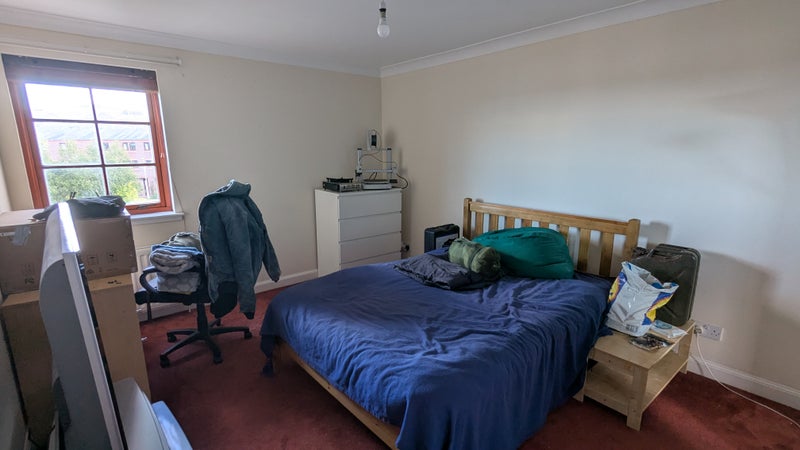 Photo 1: Bedroom