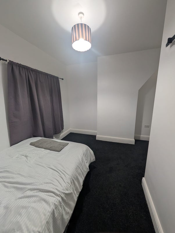 Photo 1: Room3b