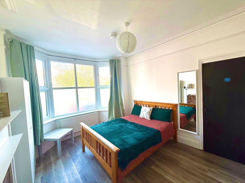 Photo 1: Room 4 £620