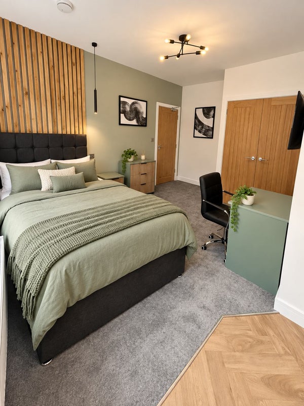Photo 1: Studio 6 £800