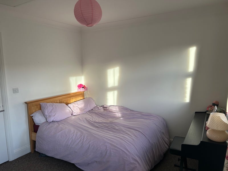 Photo 1: Bedroom