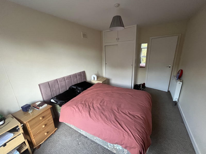 Photo 1: Bedroom