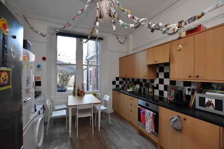 Photo 1: Very large kitchen