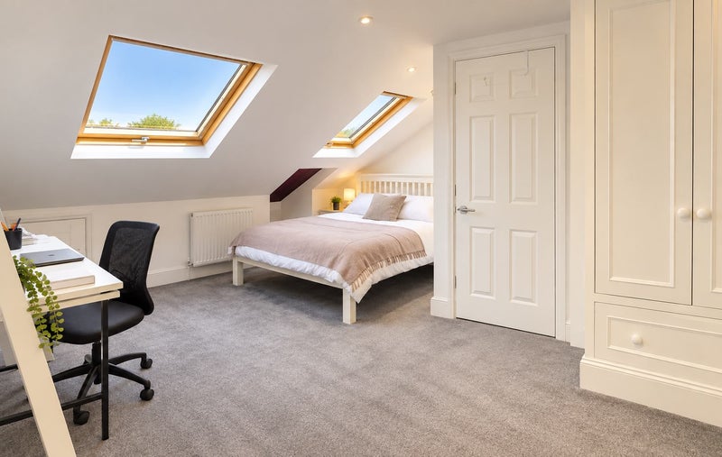 Photo 1: Bedroom 5