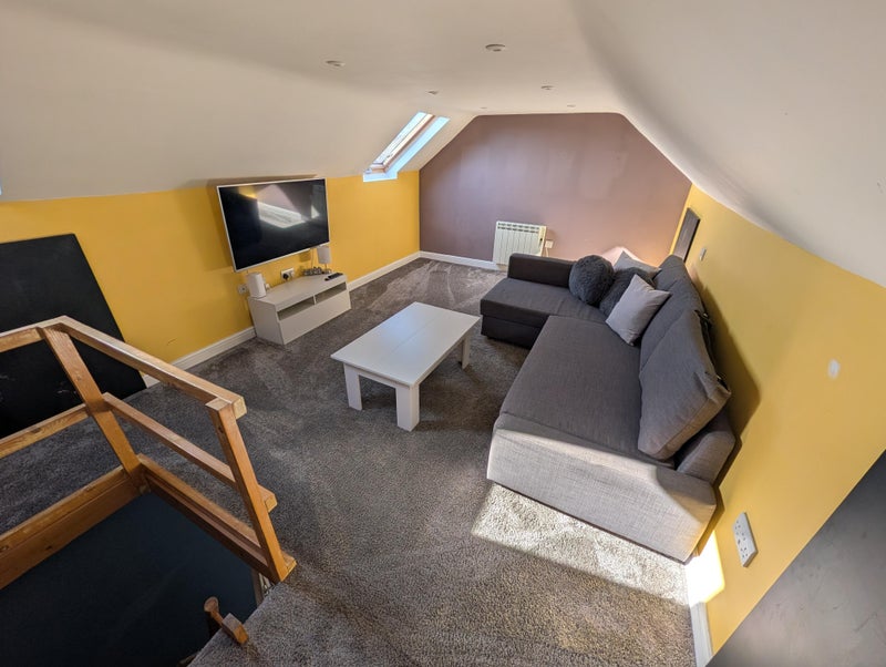 Photo 1: Private lounge