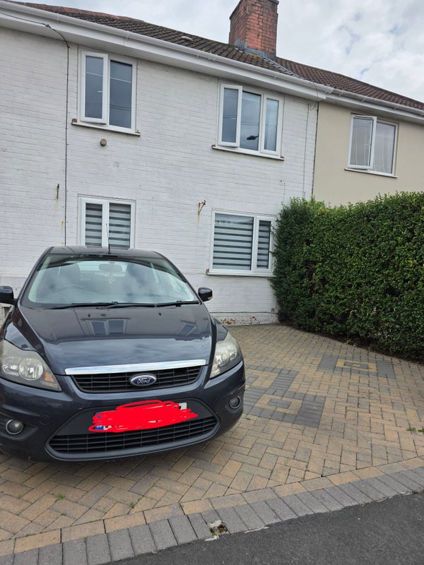 Photo 1: Spare parking space 