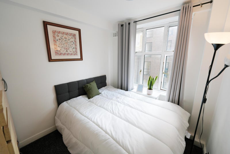 Photo 1: Double room
