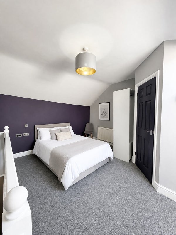 Photo 1: Bedroom 4
