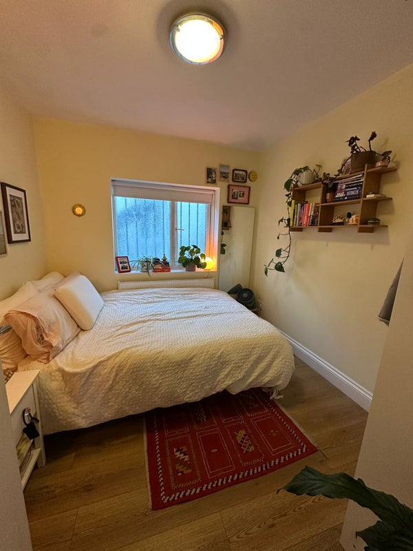Photo 1: Bedroom available