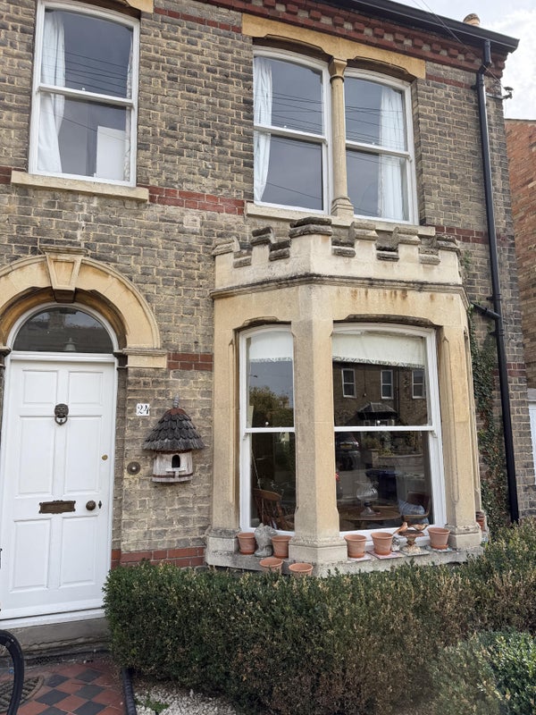 Photo 1: Front of House