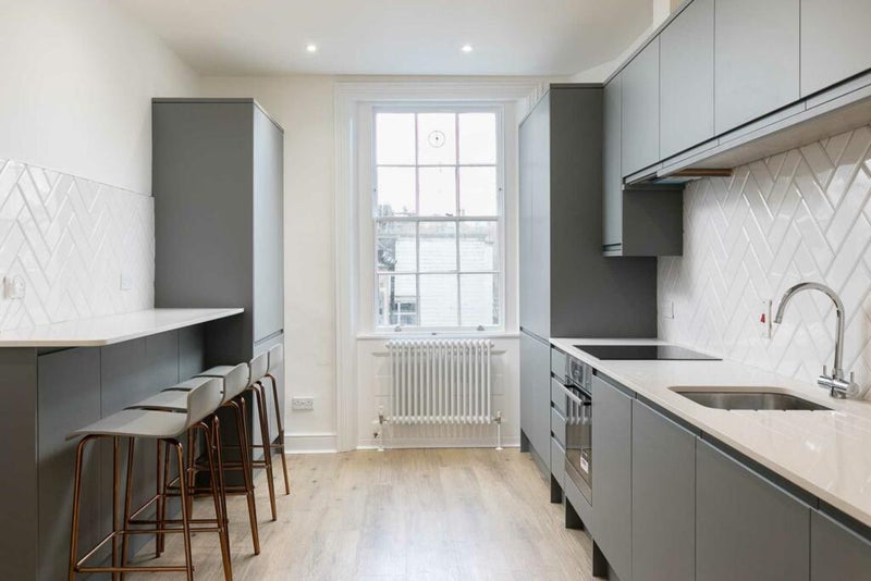 Photo 1: Kitchen