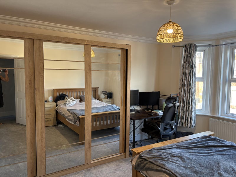 Photo 1: Bedroom 