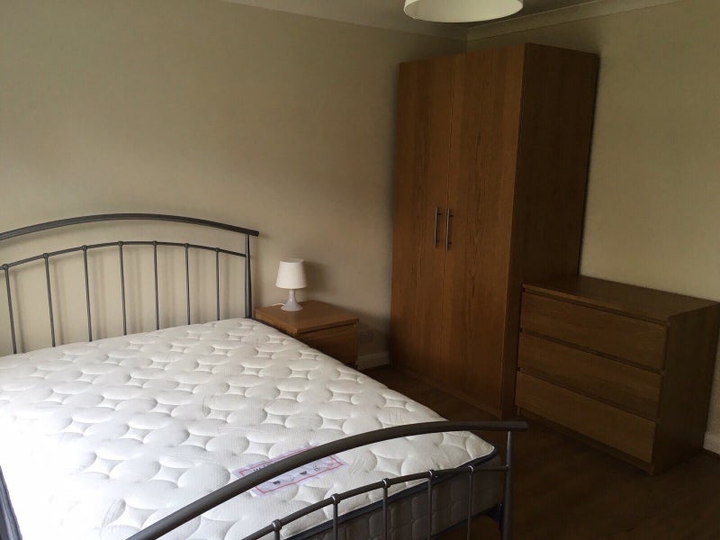 Photo 1: Typical double bedroom