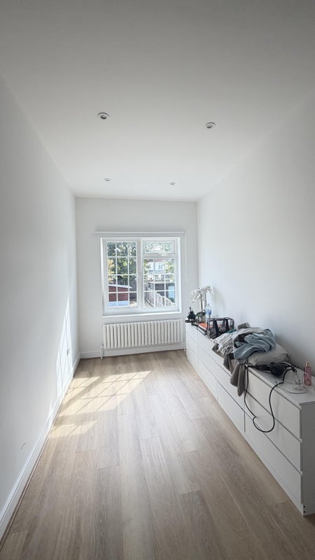 Photo 1: Double Room for Rent - South Facing looks onto the Garden