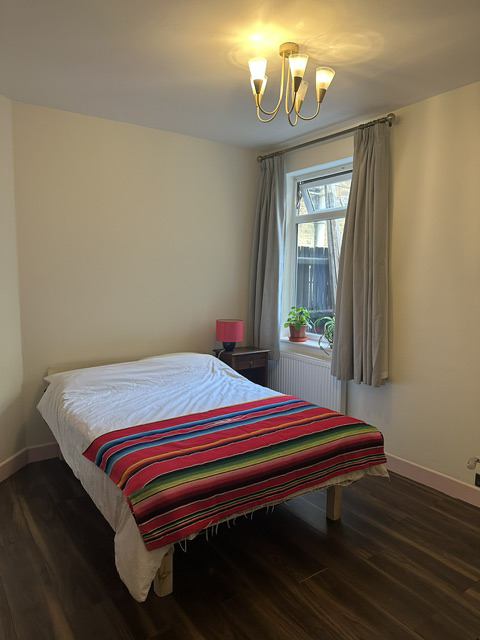 Photo 1: Room available
