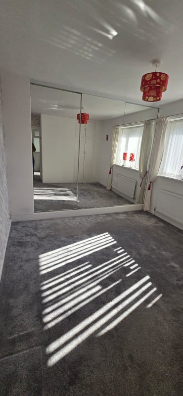 Photo 1: Room 