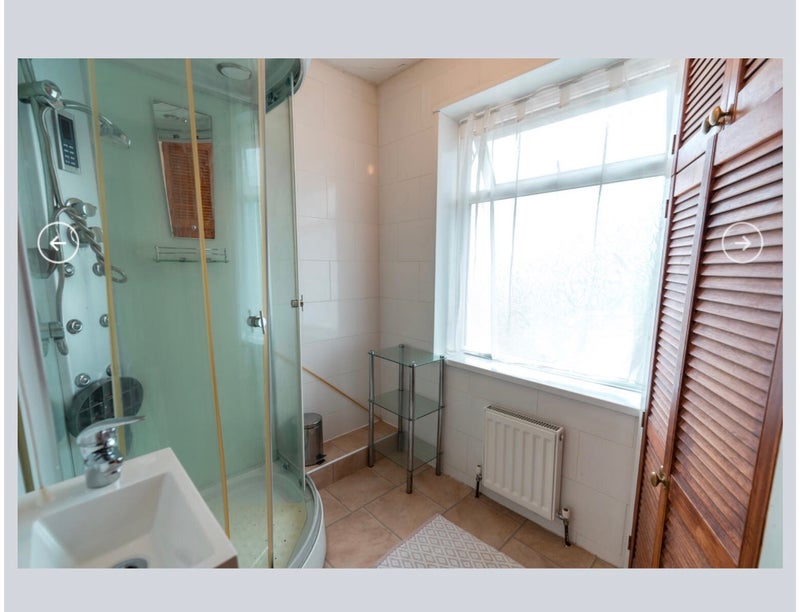 Photo 1: Bathroom 1