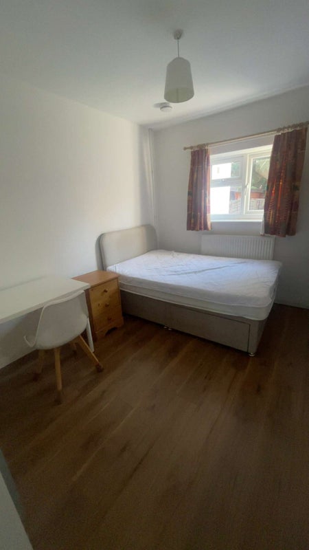 Photo 1: Bedroom
