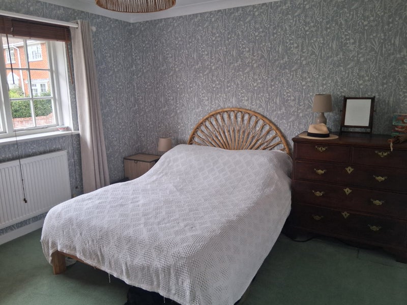 Photo 1: Bedroom 