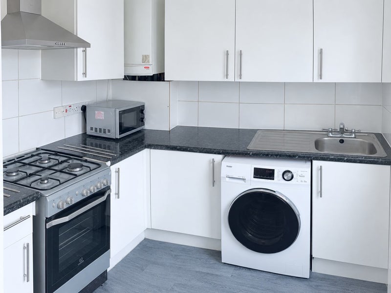 Photo 1: Kitchen