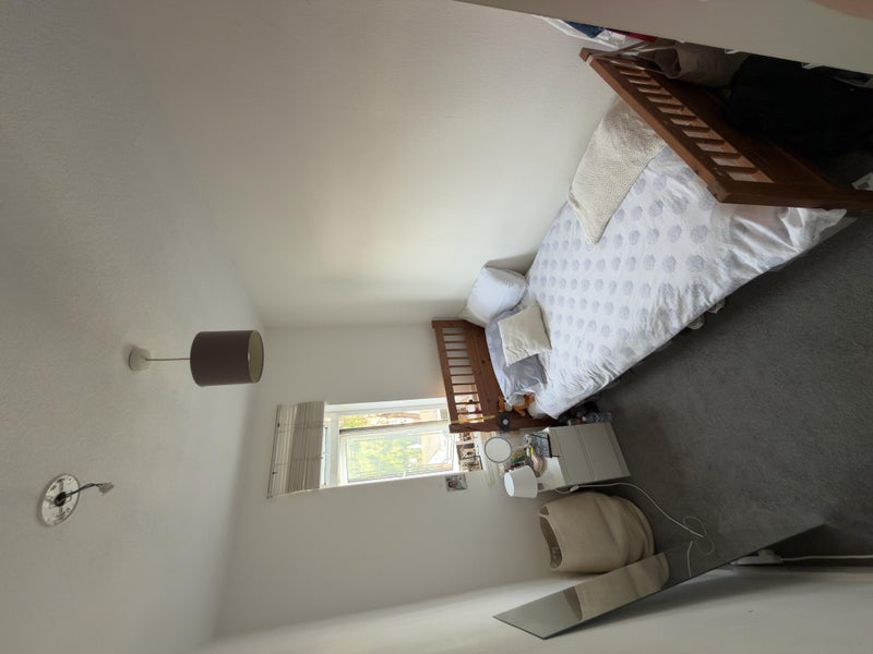 Photo 1: Single room