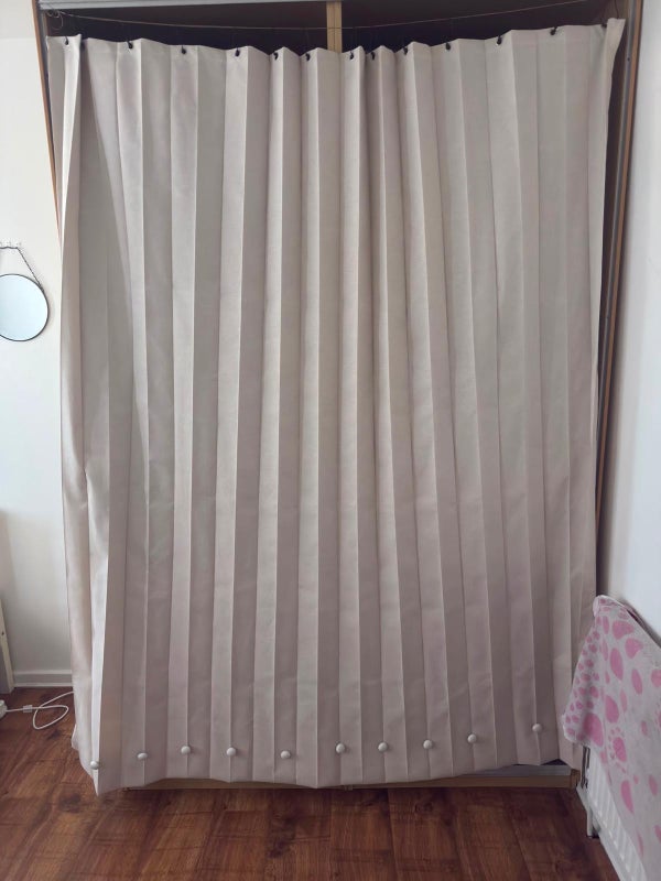 Photo 1: Room