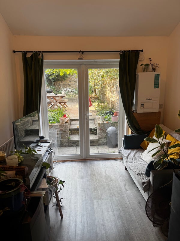 Photo 1: Living room