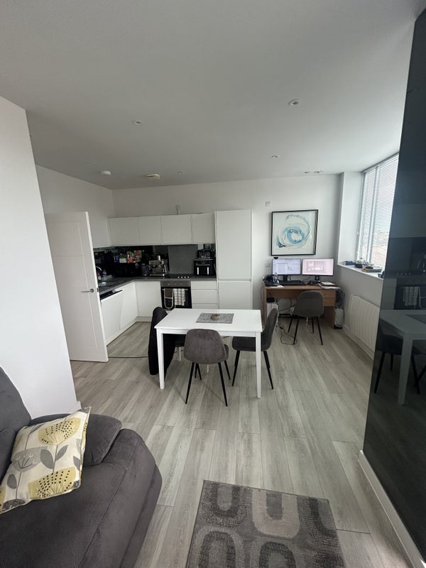 Photo 1: Living room area