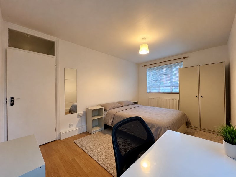 Photo 1: Room - 215 (Single occupancy)