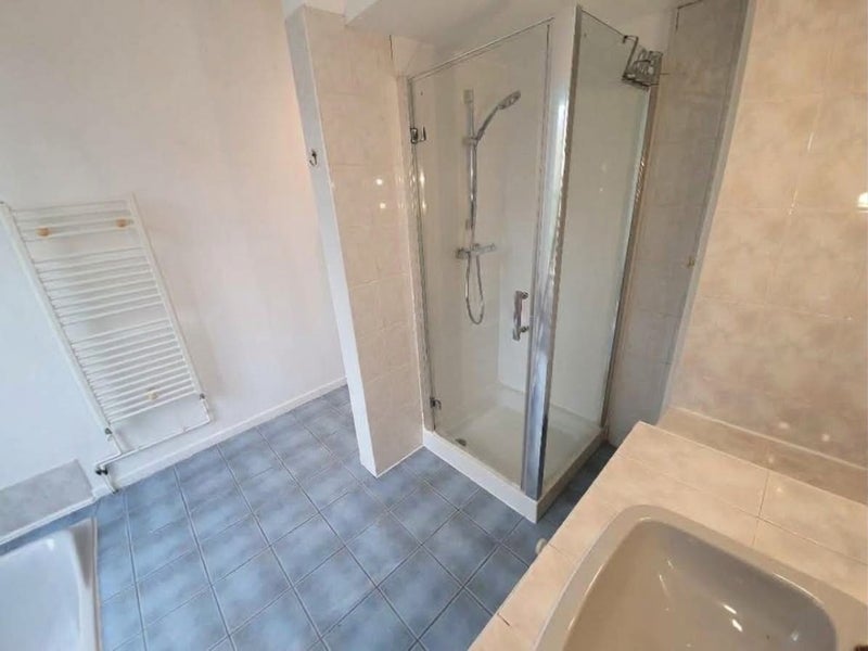 Photo 1: Bathroom