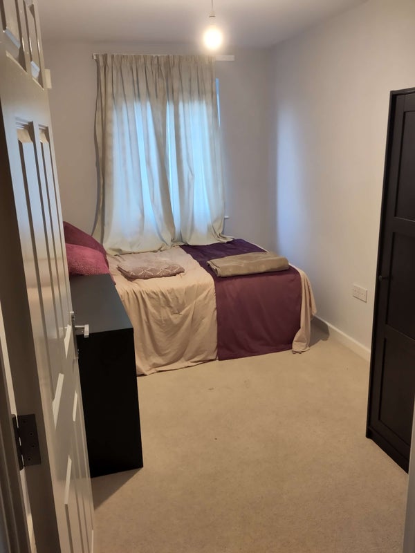 Photo 1: The room