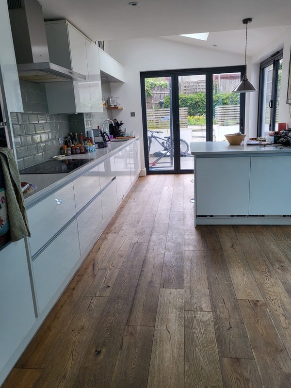 Photo 1: Kitchen