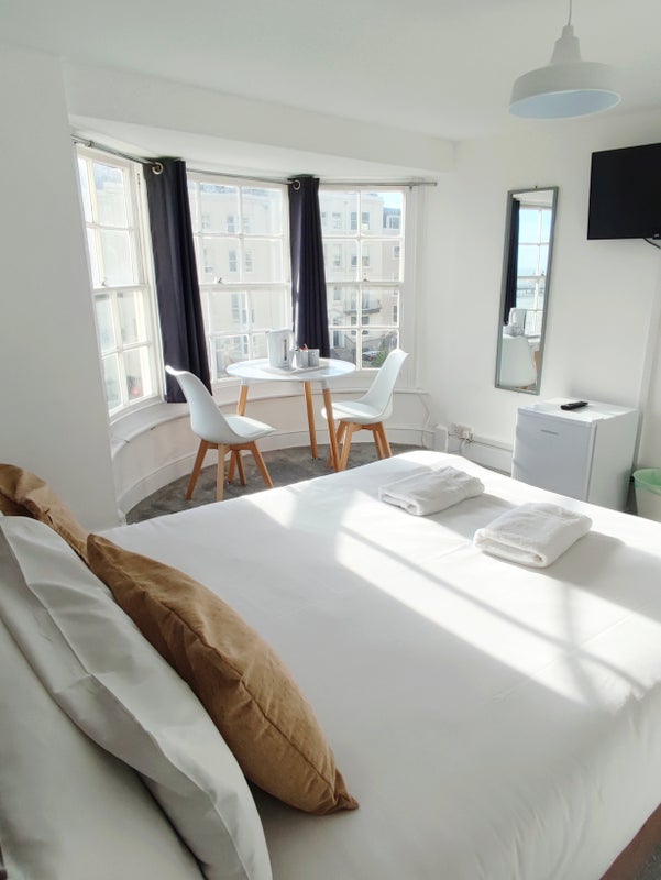 Photo 1: double sea view