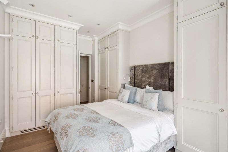 Photo 1: £1550 bedroom