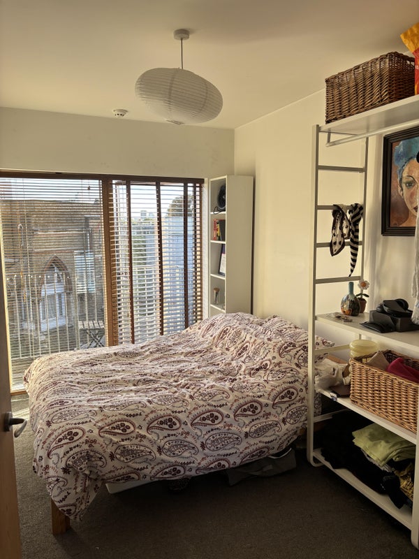 Photo 1: Bedroom