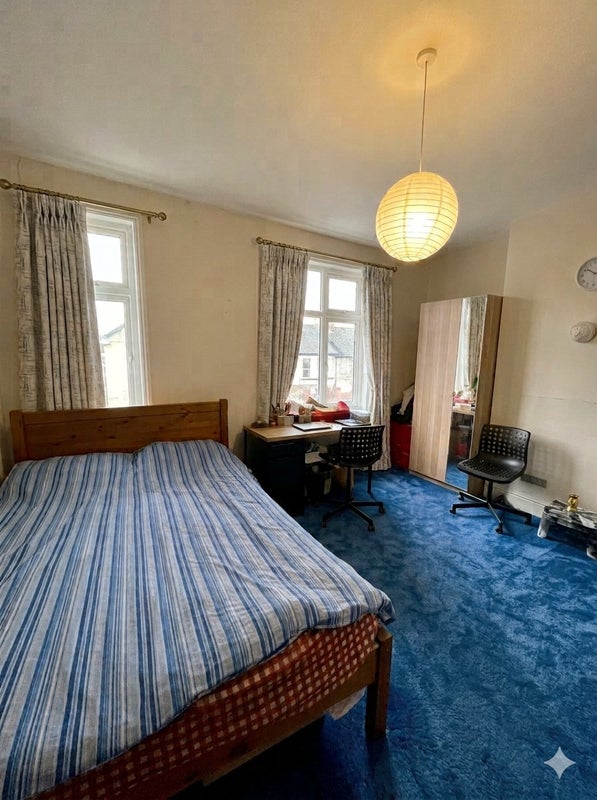 Photo 1: JJ Image 1 Your room