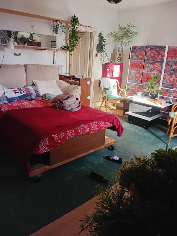 Photo 1: Larger than double top floor bedroom