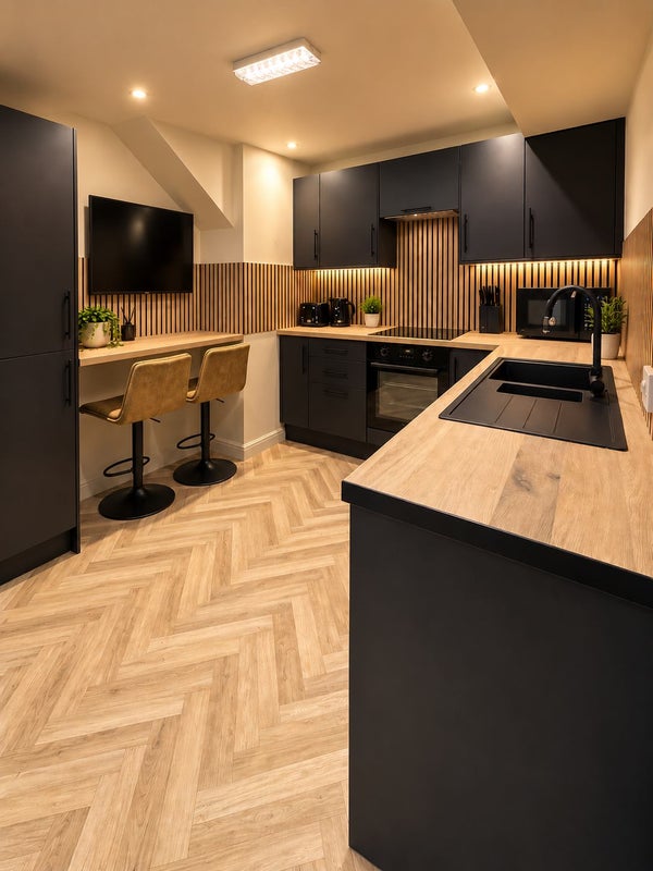 Photo 1: Communal Kitchen