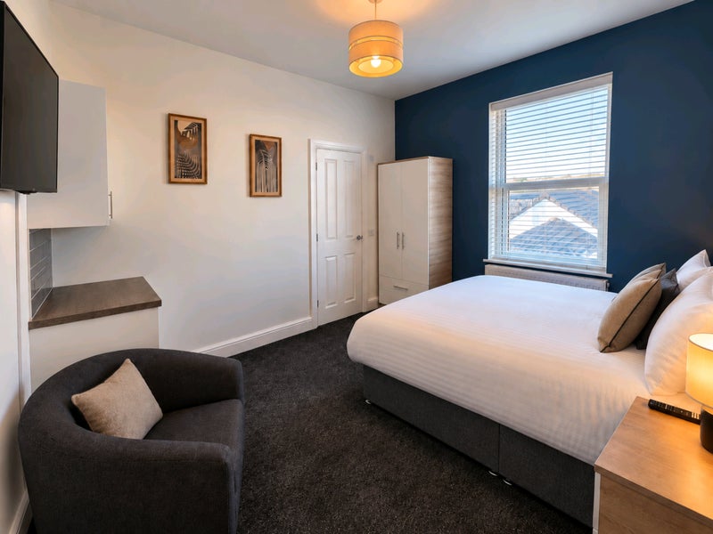 Photo 1: Bedroom 21- Double en-suite