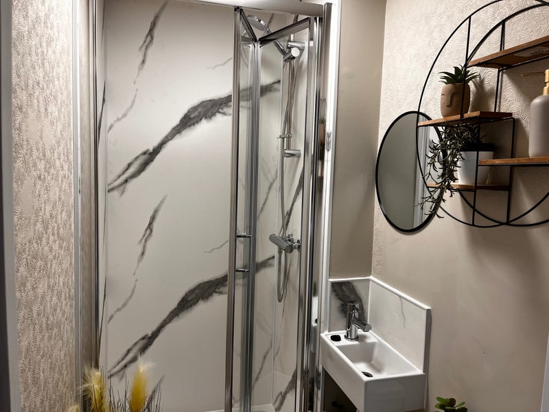 Photo 1: Brand new ensuite
